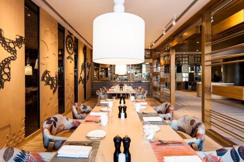 399037653 Crowne Plaza Vientiane by IHG