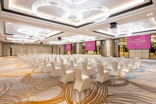 399037751 Crowne Plaza Vientiane by IHG