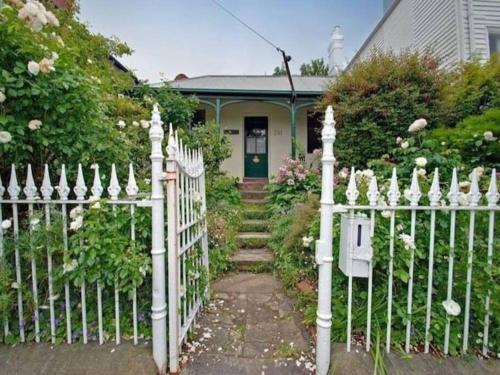 Bostane Cottage on West Hobart Hill