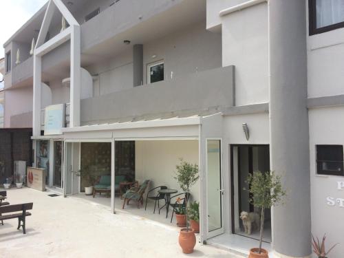 Posto studio 4 chania crete 100 m from the beach