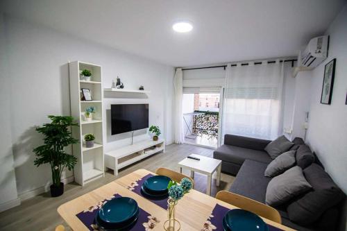 Apartamento con balcón cerca María Zambrano 1