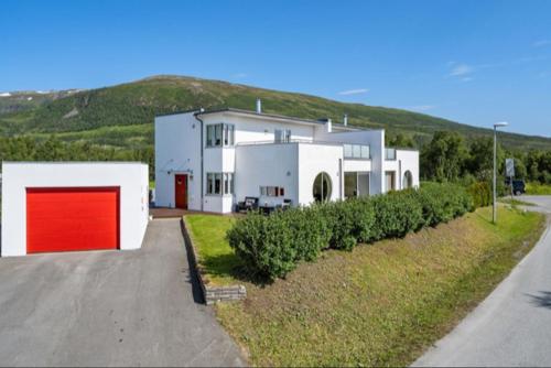 Great villa with amazing view - Accommodation - Tromsø