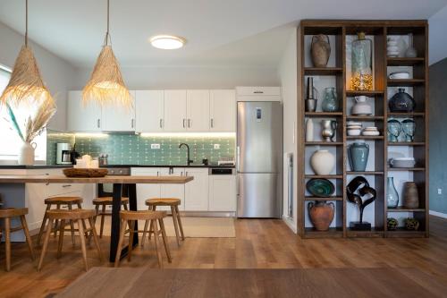 Boho apartment next to the sea