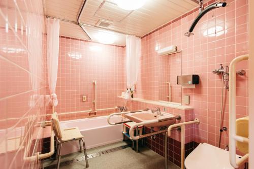 room detail thumbnail 2