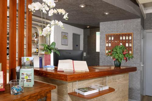 Hotel Restaurant Logis Le Tropicana - 로비