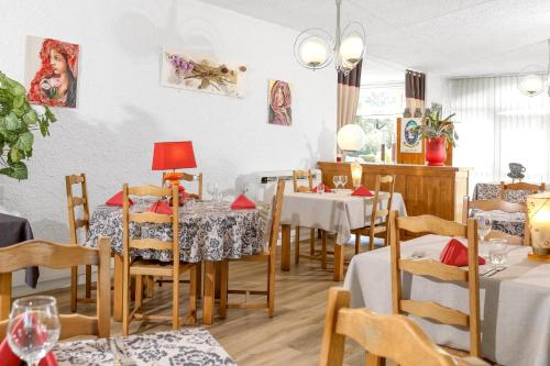 Hotel Restaurant Logis Le Tropicana - 레스토랑