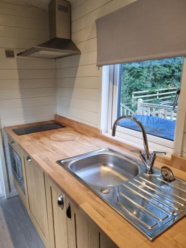 Glamping Hut - Riverview 4 Glamping Hut - Riverview 4