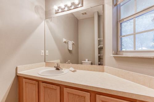 Fun Vacation Villa - image 10