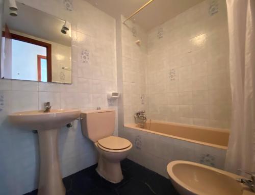 Two-Bedroom Apartment image 5