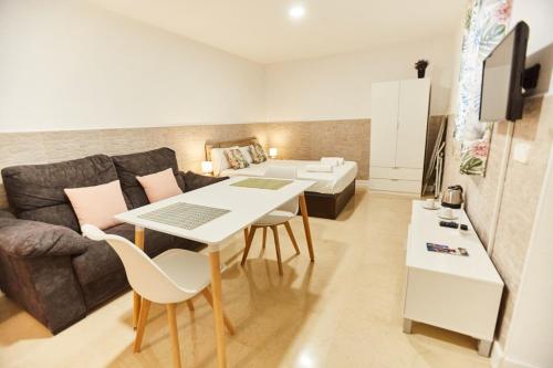 Charming House - Calm and comfort in the center, Seville (photo 6)