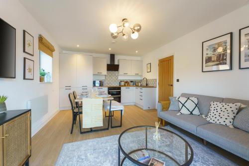 Picture of Honeysuckle - 1 Bedroom Luxury Apartment By Mint Stays