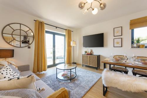 Picture of Honeysuckle - 1 Bedroom Luxury Apartment By Mint Stays
