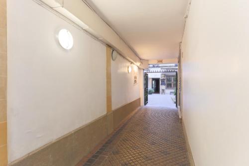 Louvre Charmant Studio - image 2