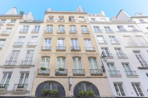 Louvre Charmant Studio - image 14