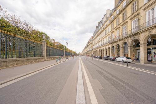 Louvre Charmant Studio - main image