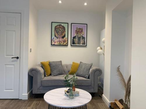 Alto - Lovely 2 Bedroom Serviced Apartment Bristol by Mint Stays