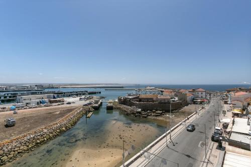 منظر, Casa da Marginal in Peniche City Center