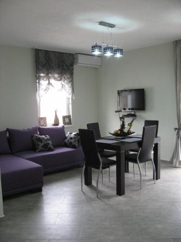 Smokva Apartments - main image