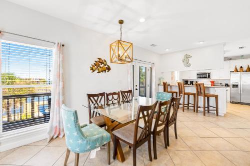 Relax by the Bay in Fort Morgan