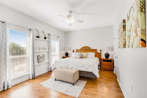 Relax by the Bay in Fort Morgan