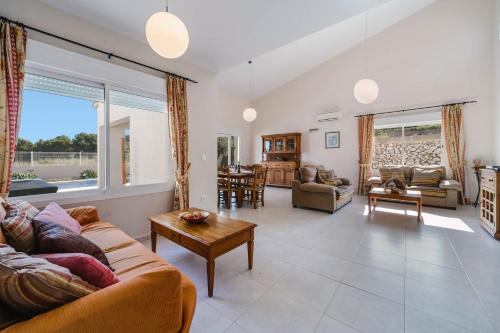 บริการและสิ่งอำนวยความสะดวก, Villa Javea by Villa Plus in เอล ราฟาเลต