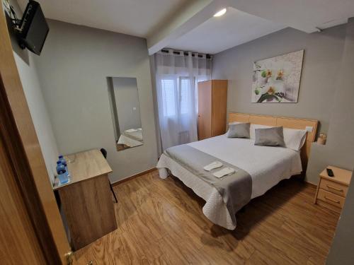 Hostal Fidalgo - image 14