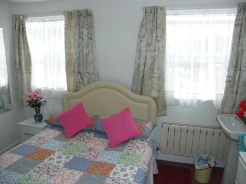El Tabora Guest House in Saint Peter Port
