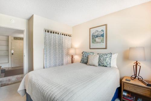 Powderhorn Corner - image 6