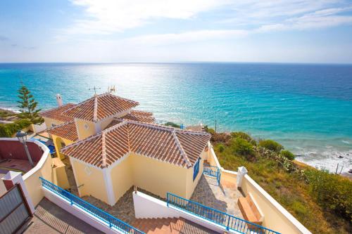 Five-Bedroom Villa image 7