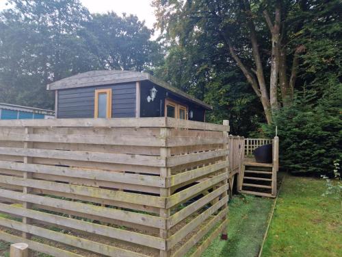 Shepherds Hut - Riverside 1