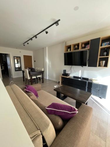 Departamento Moderno - Equipado y Con Cochera Privada in 센터 주변