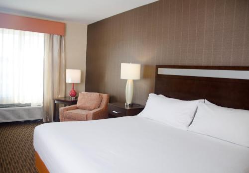 Holiday Inn Express Hotel & Suites Watertown - Thousand Islands, an IHG Hotel