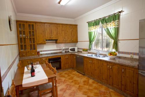 廚房, Casa Rural Los Niños (Casa Rural Los Ninos) in 阿爾戈多納萊斯