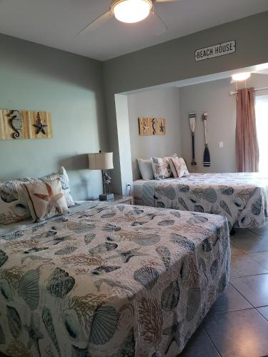 Five Palms Suite 102 - Daily - Weekly - Monthly