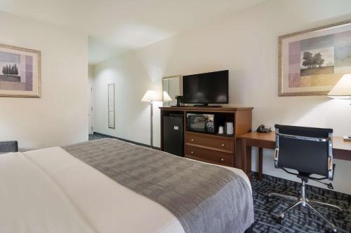 Best Western Comanche Inn - image 9