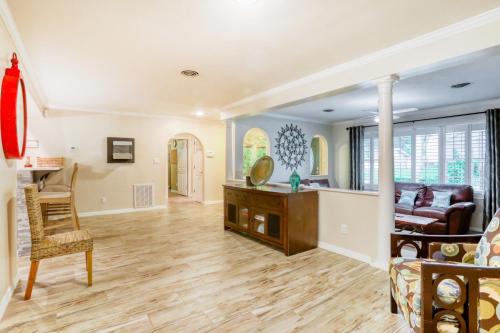 Sunny Highfield Drive in Clearwater, USA