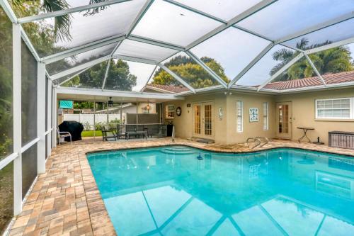Sunny Highfield Drive in Clearwater, USA