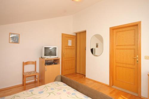Double Room Bozava 8100a
