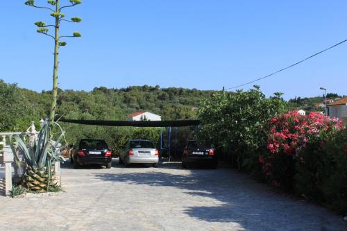Apartments with a parking space Preko Ugljan - 8224 - main image