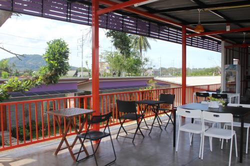 Bar/lounge, Canal Resort in Phuket Airport