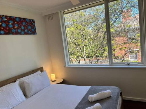 Lovely 2 Bedroom Unit with HotTub,FreeWiFi Netflix