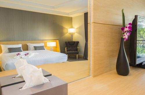 room detail thumbnail 0