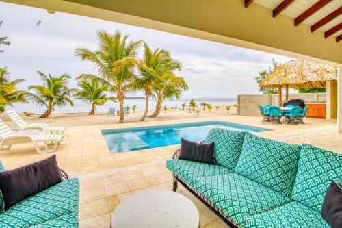 Tres Palmas Beach House