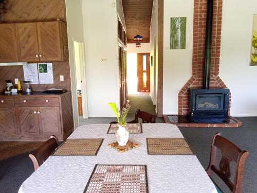 บริการและสิ่งอำนวยความสะดวก, Waiotemarama Falls Lodge in โอโปโนนี