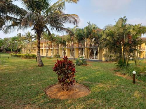 Garden, Elephant Lake Hotel in St Lucia