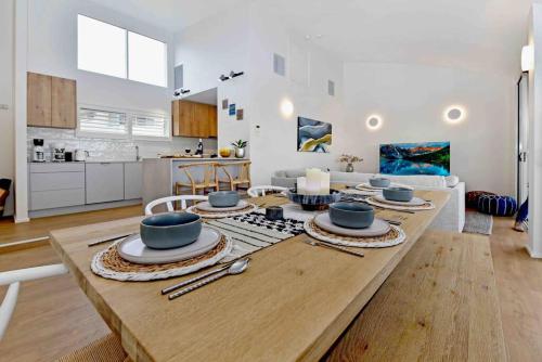 Seacliff Beach Retreat Lux, Modern, Seaviews, 3BR, Balcony in Seacliff