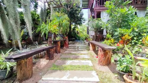 Metha Country View Homestay Singburi