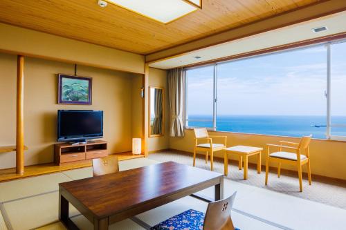 Japanese-style Room with 10 Tatami (MAX 5 Adults)