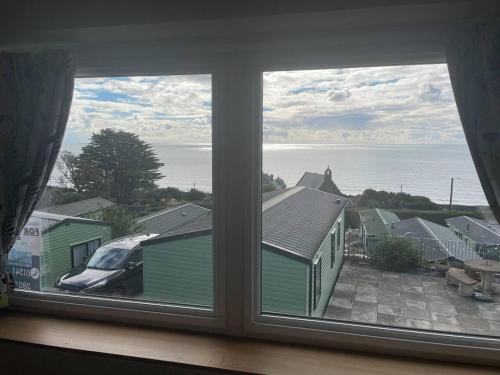 Stunning Hillside Sea View 2-Bed in Barmouth