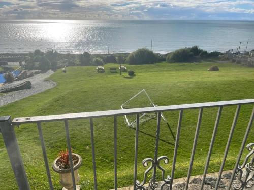 Stunning Hillside Sea View 2-Bed in Barmouth